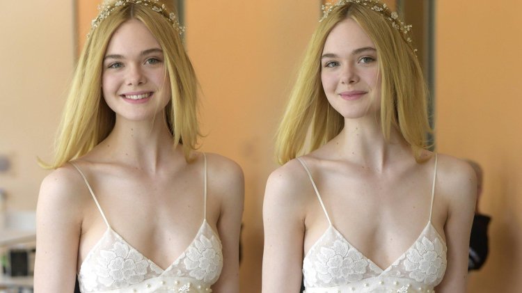 Actress El Fanning Naked