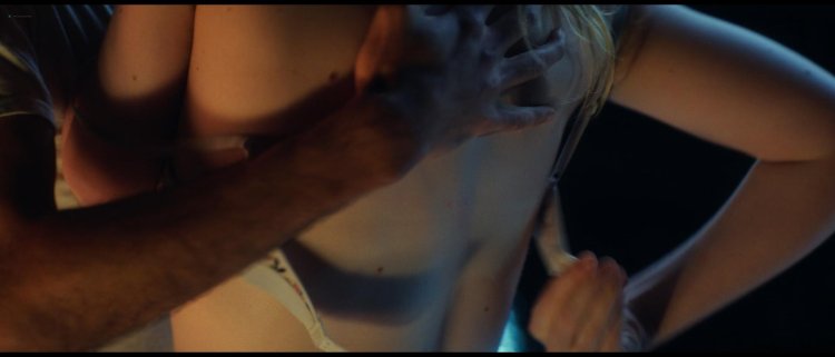 Jennifer Lawrence Scene