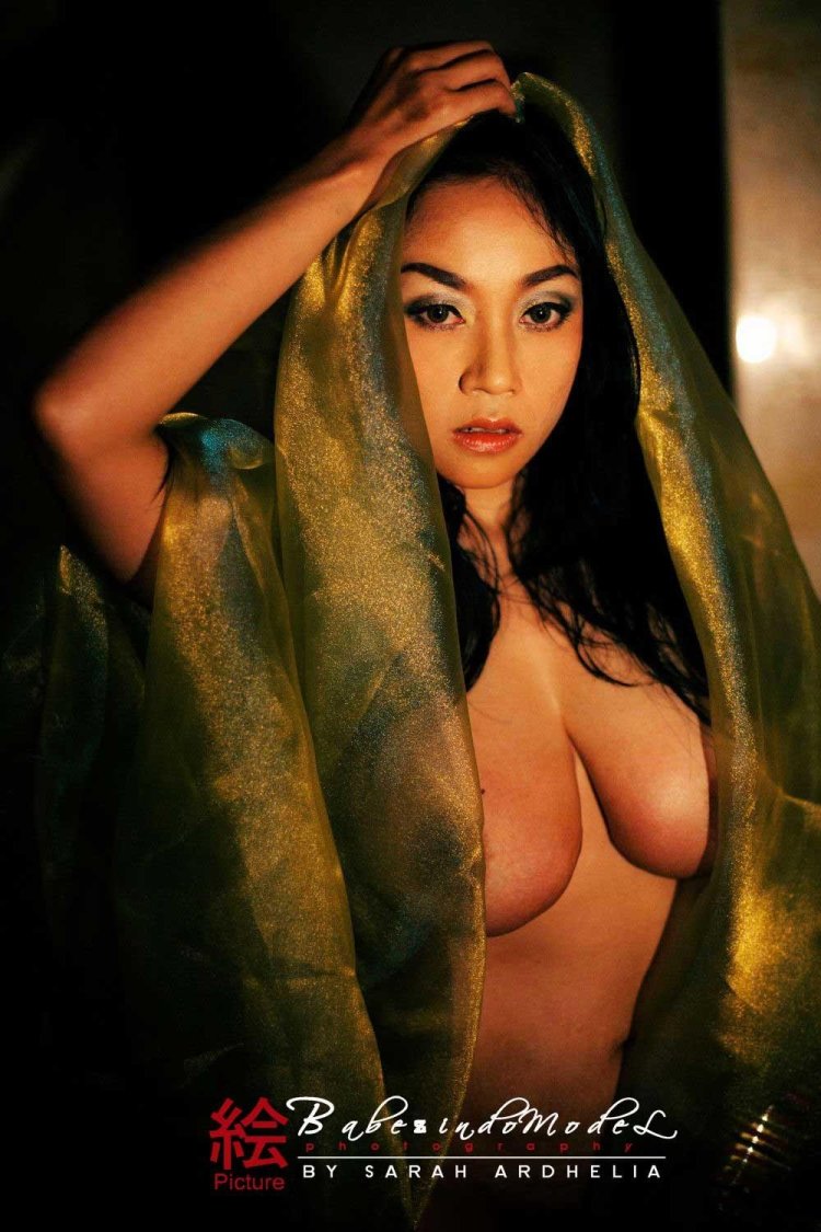 Sarah ardhelia telanjang