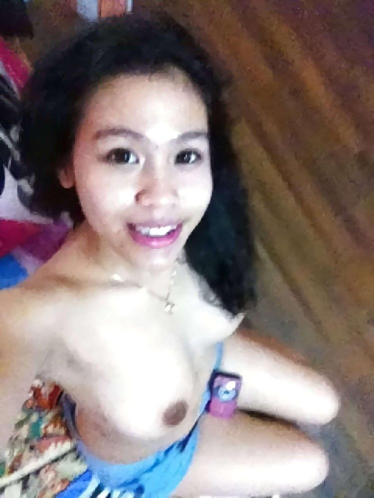 Bugil selfie AB naked