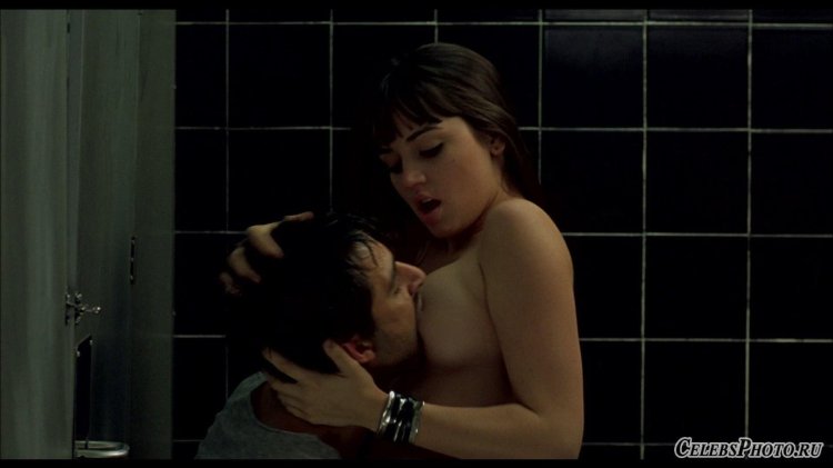 Ana de Armas erotic scenes