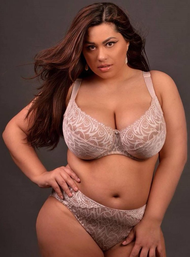 Lush women in underwear