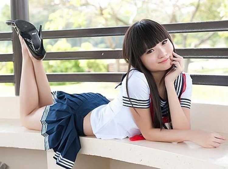 Beautiful Japanese schoolgirl