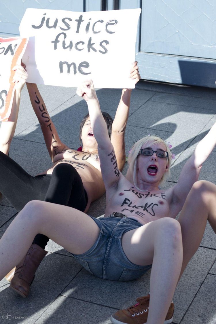 Naked Ukrainian feminists