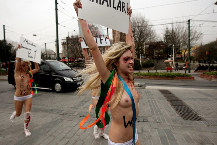 Girls Ukrainian Topless