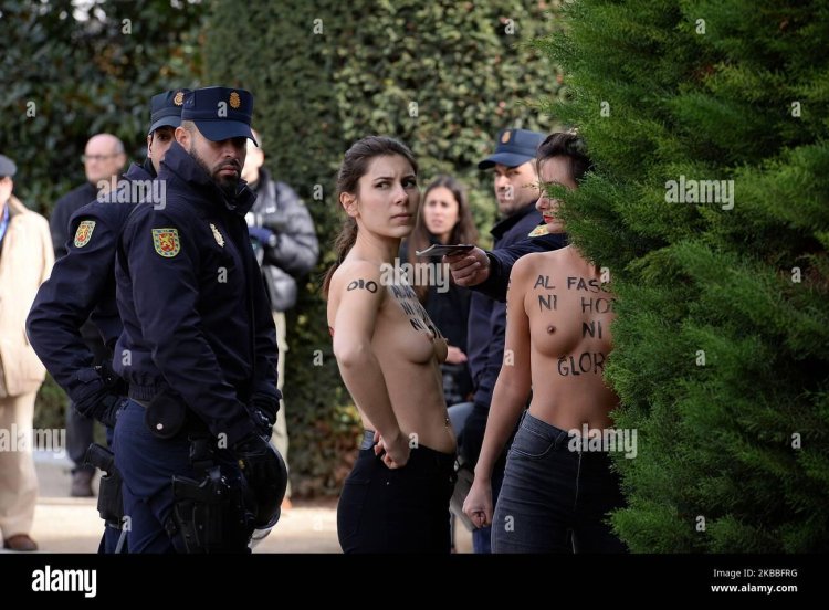 Feminist protest goli