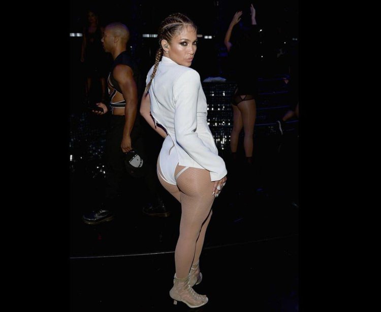 Jennifer Lopez in Body