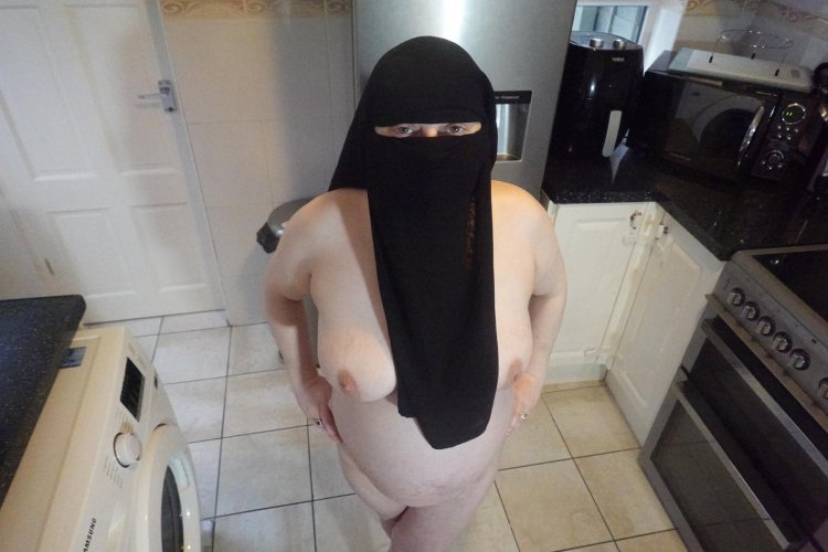 Arab niqab nude