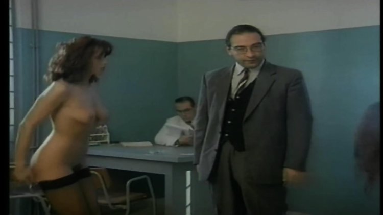 The actress is naked