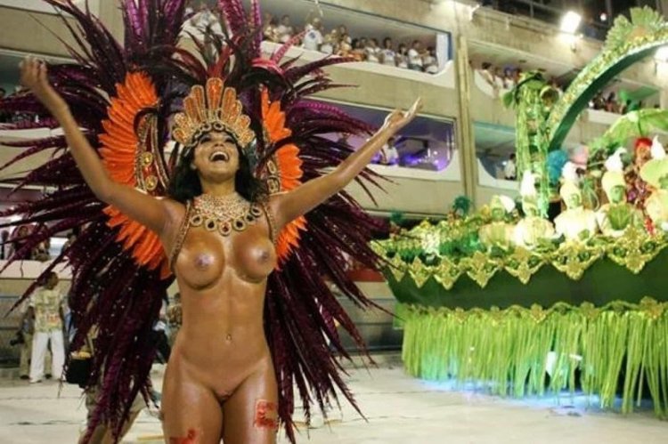 Brazilian carnival without panties