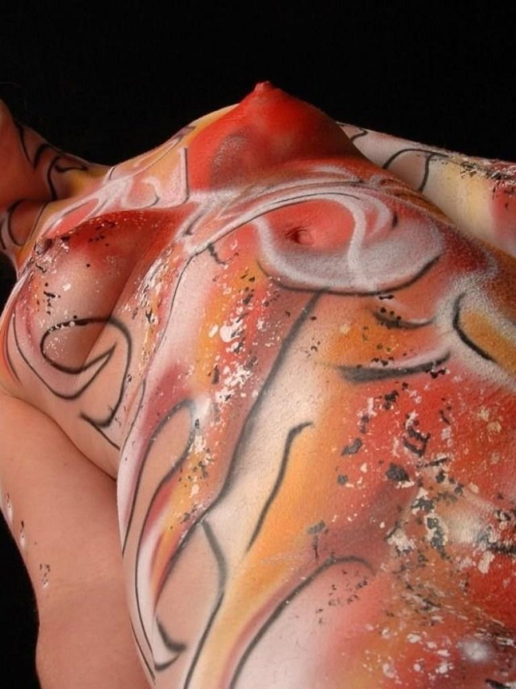 Bodiart for a woman