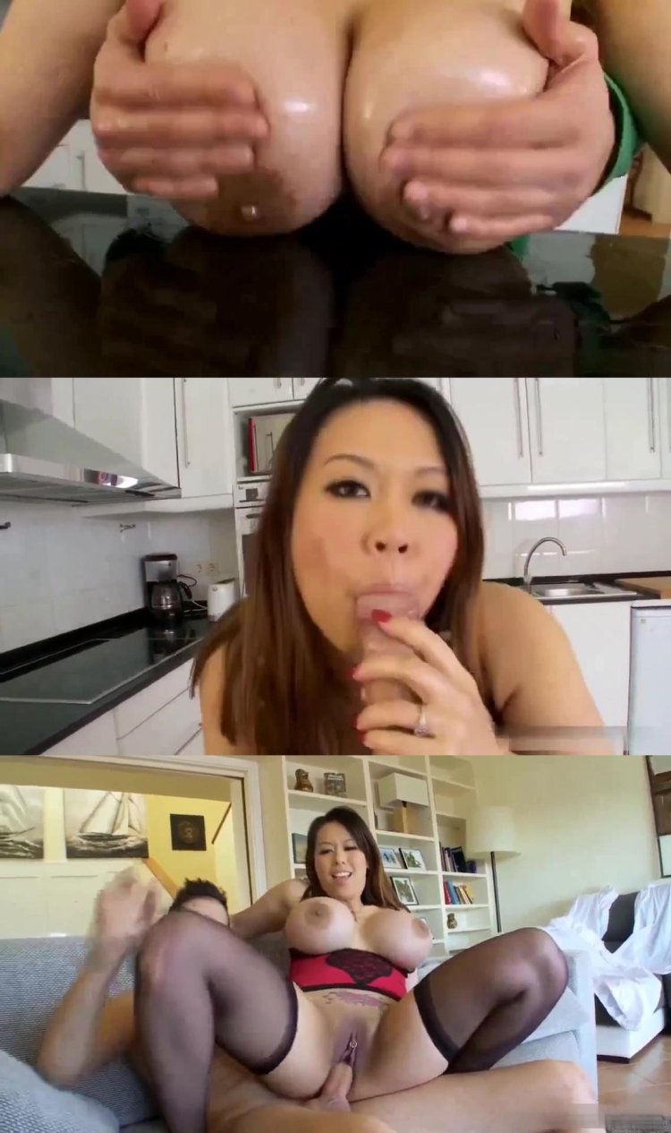 Tigerr Benson naked breasts