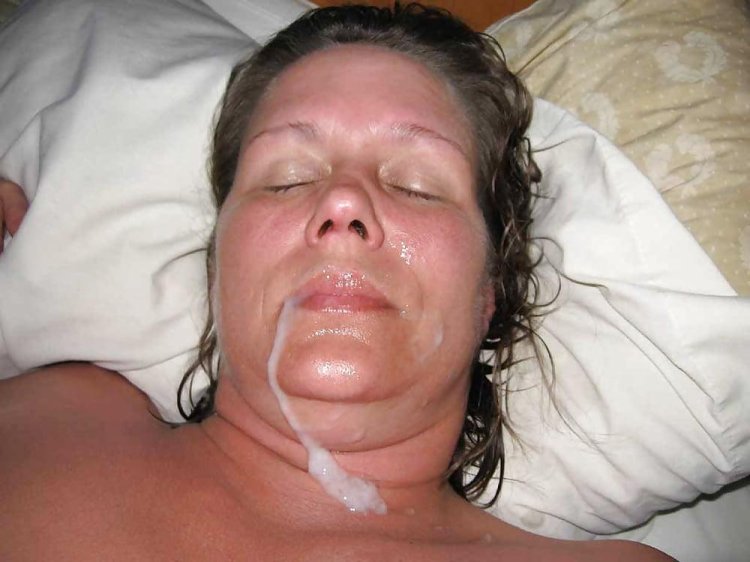 Cums fat on the face