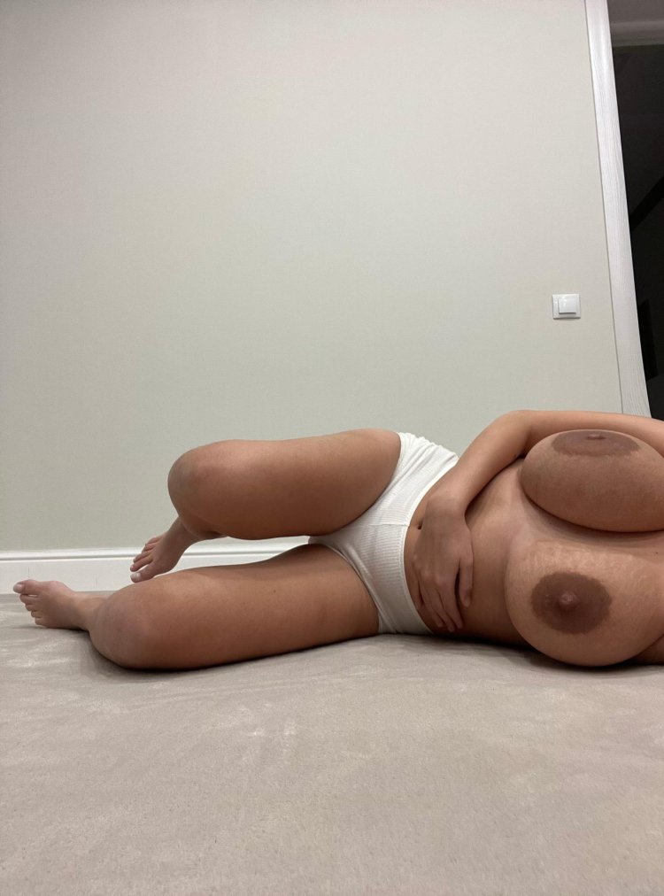 Julia Denis Tica Big Tits