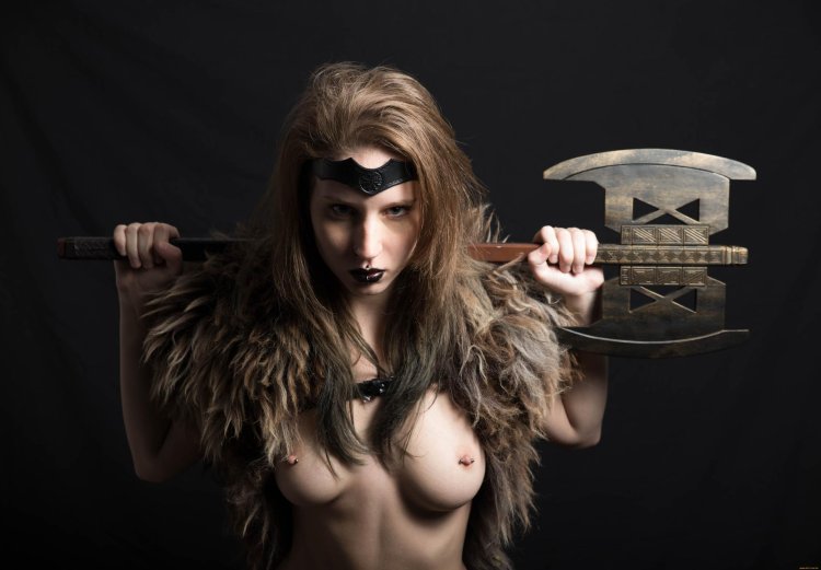 Grimr Viking Girl