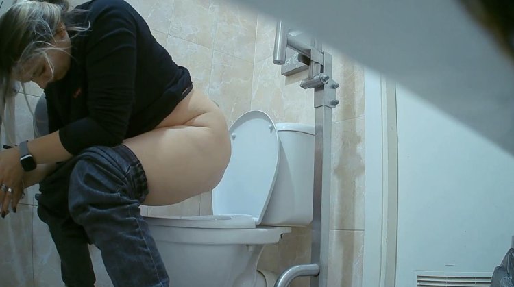 Toilet Spycam