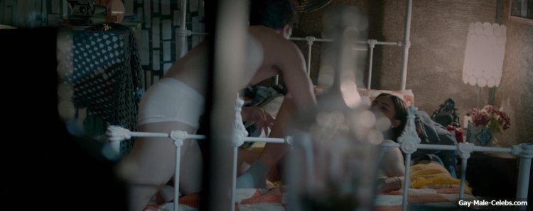 The actress is naked