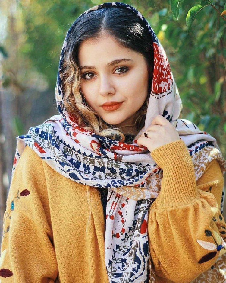 Beautiful Iranian girls