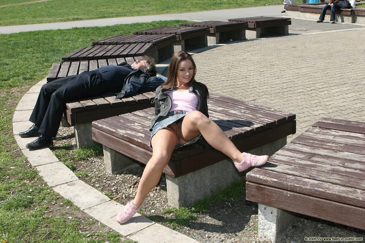 Under the skirt of sitting girls