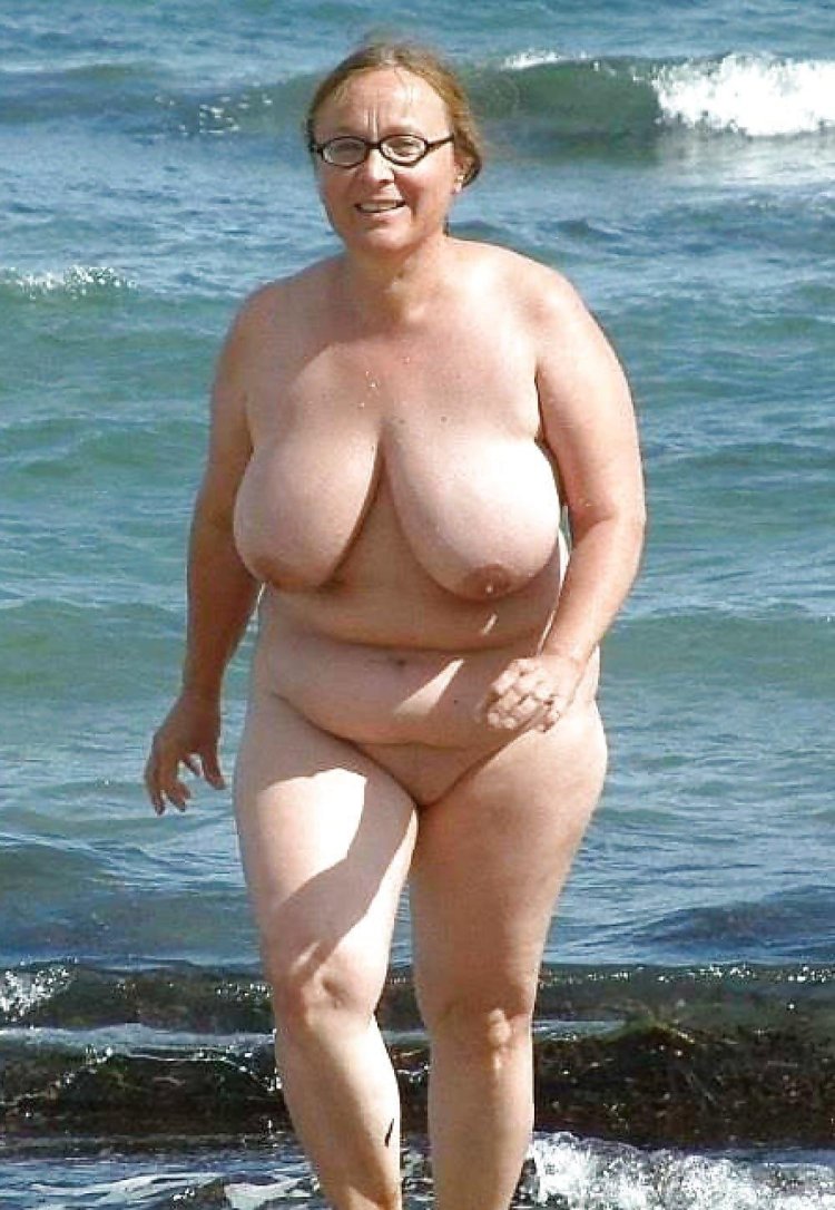 Naked thick women on the beach