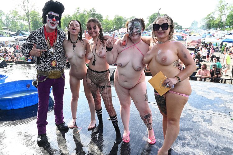 Naked festival