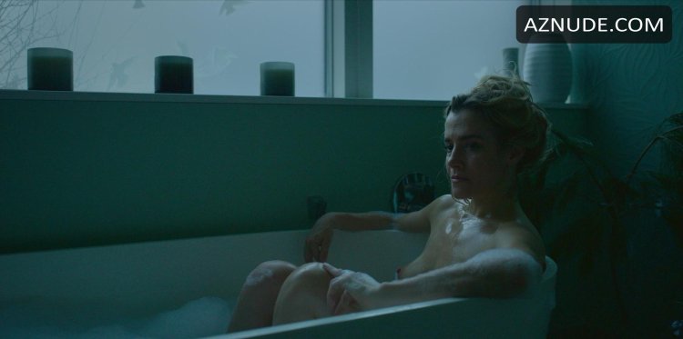 Lisa in the bathroom naked