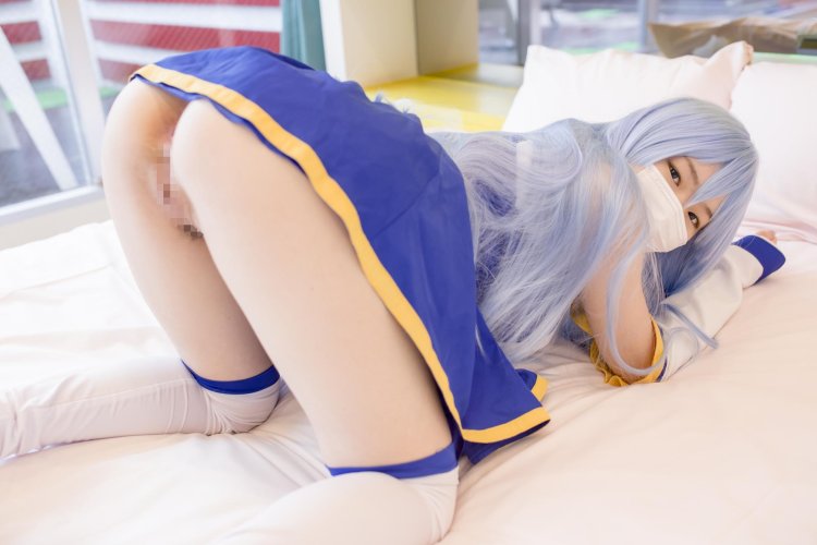 Aqua Konosuba cosplay