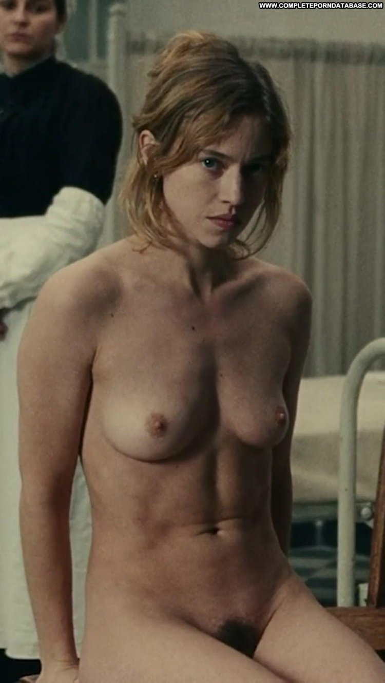 Naked actress Lu de Laazh