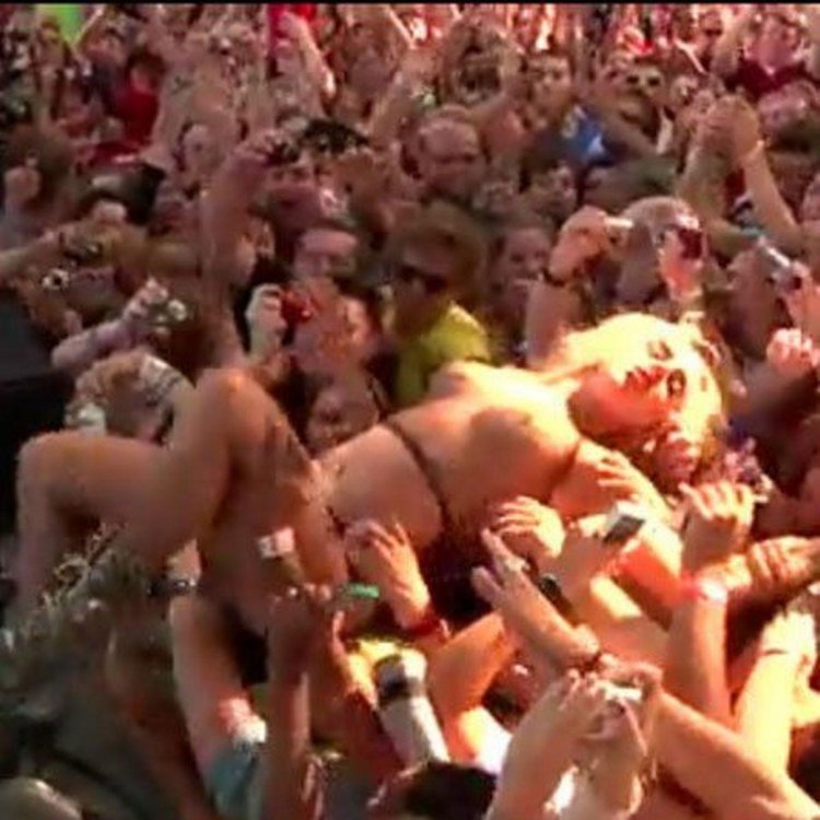 Crowd surfing