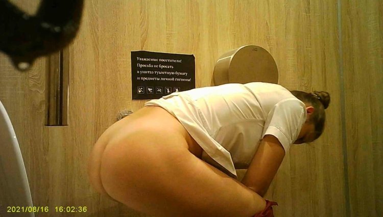 Public toilet peeping