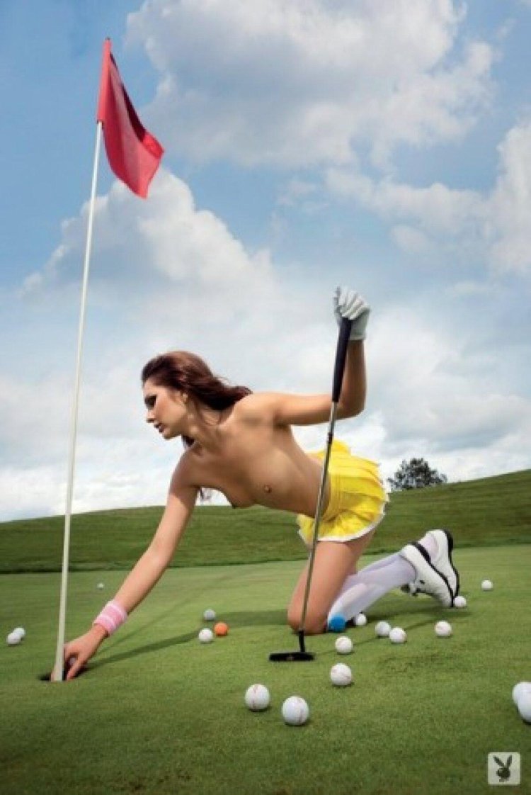 Naked chicks on the golf field