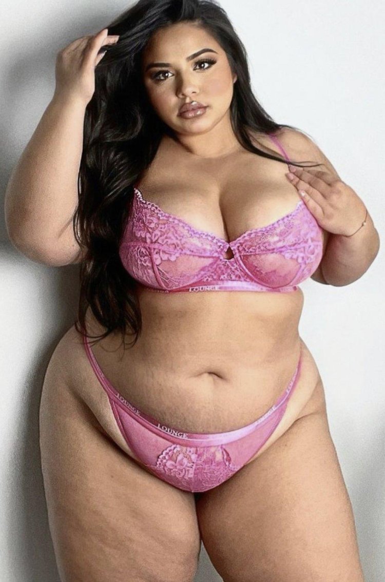 Sofia Adams Plus Saiz