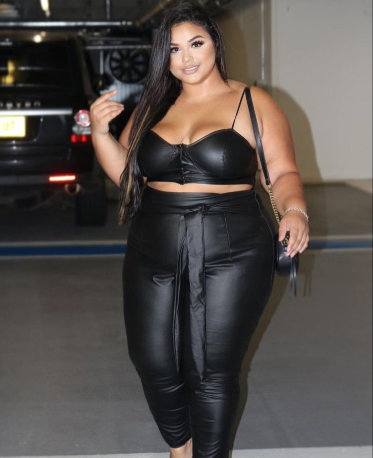 Leather trousers plus saz