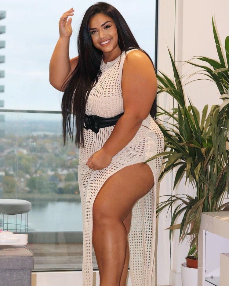 Plus Size Diana Sirokai