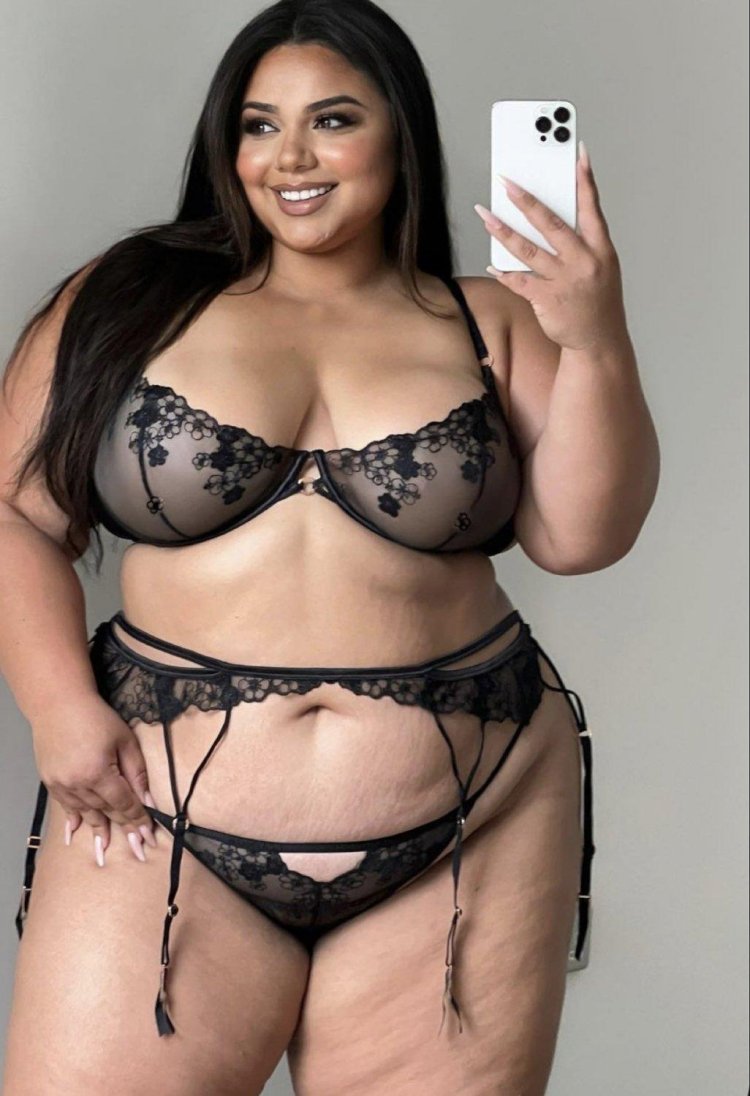 Plus Size Diana Sirokai