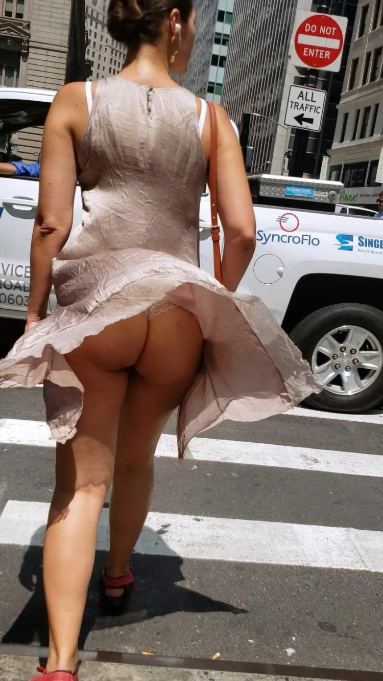 The wind lifts skirts