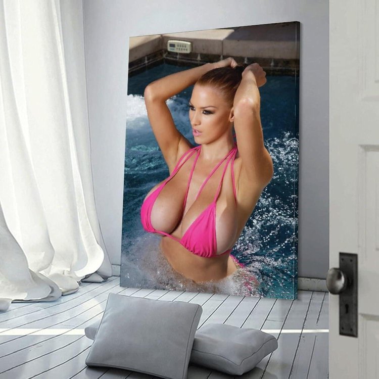 Jordan Carver is naked