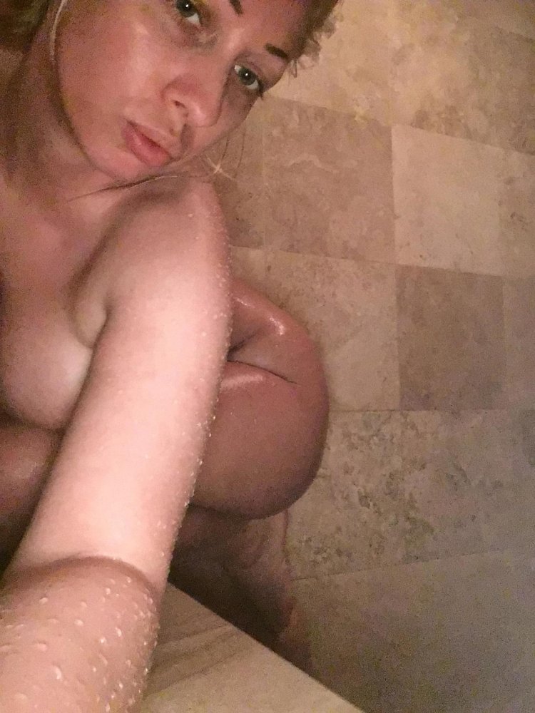 Jenna Shea in the bathroom naked