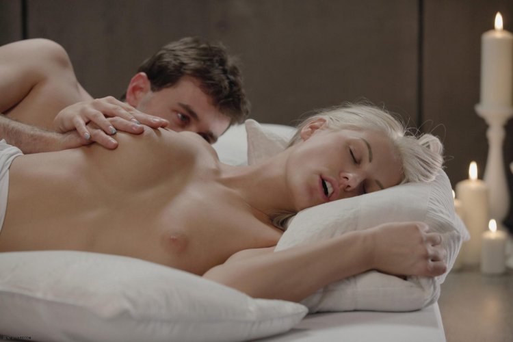 Erotic romantic films