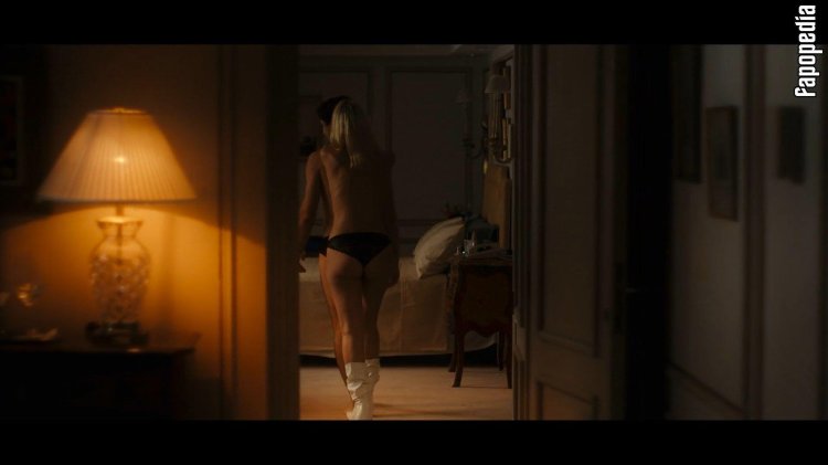 Jennifer Lawrence ass