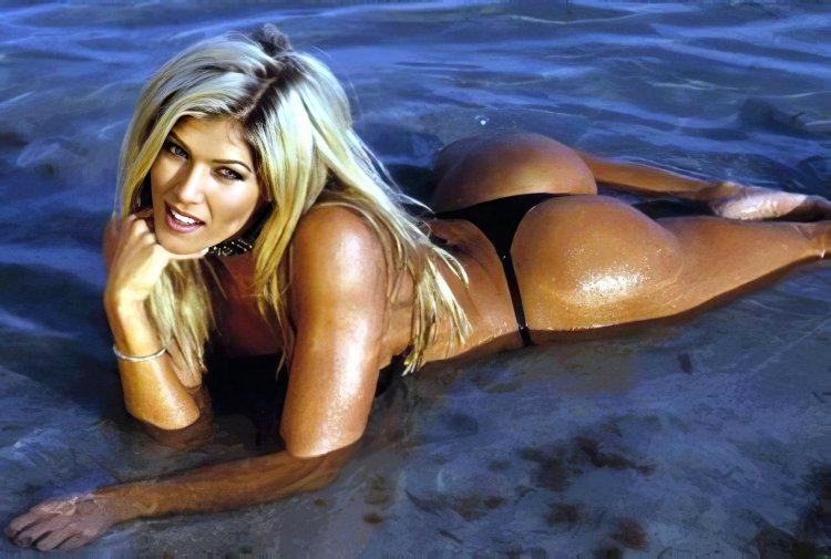 Torrie wilson