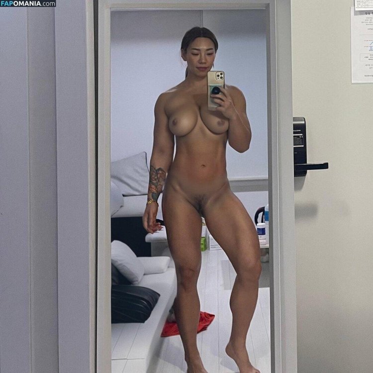 The phytonyashka is naked