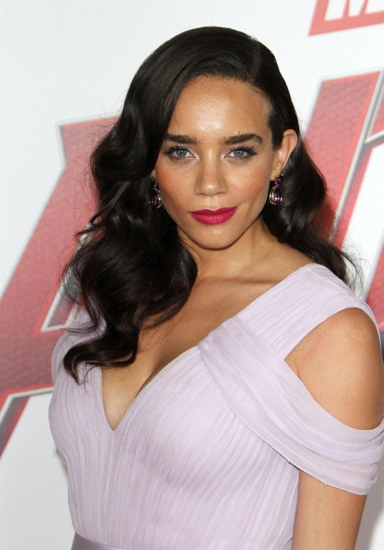 Hannah John Kamen