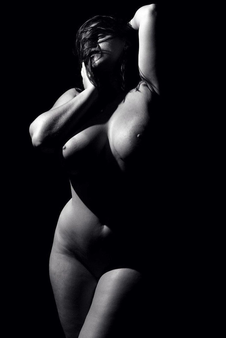 Michel Mendes Plus Saiz Nu