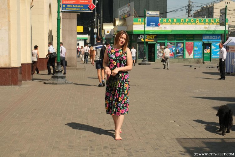 Barely around the city Peter Barefut