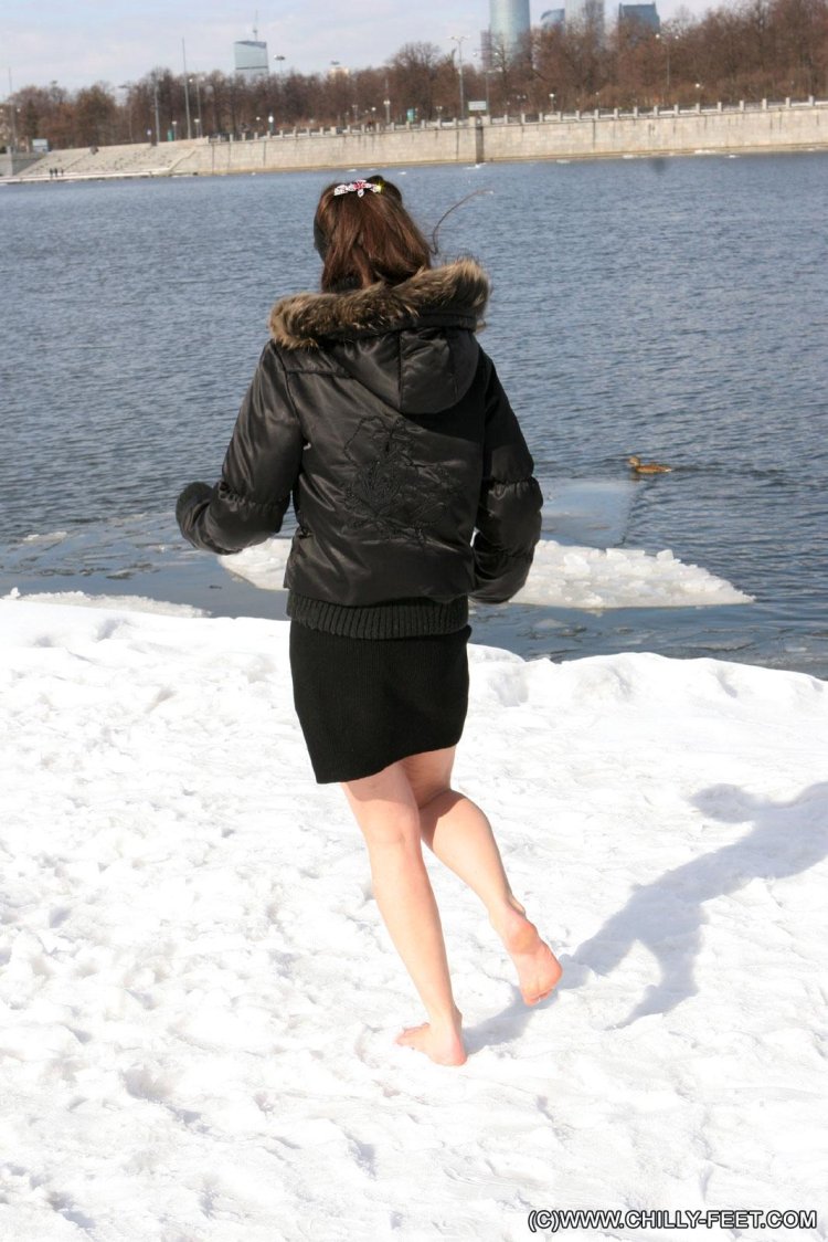 Boat barefoot in the snow