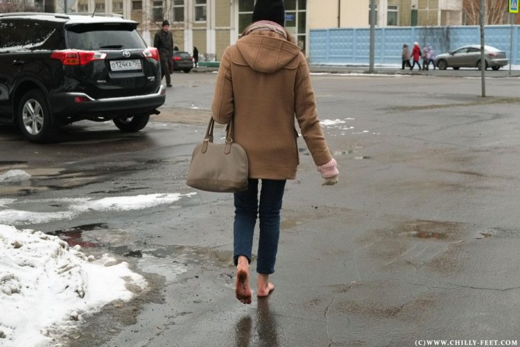 Barefoot in winter