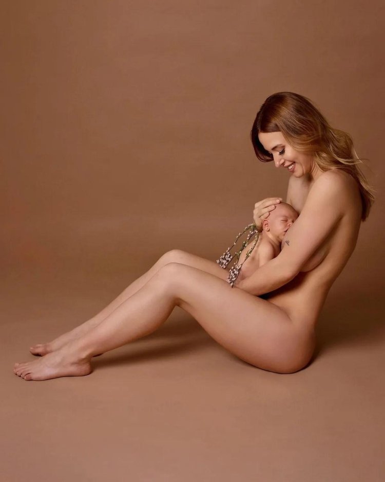 Young mothers in the style of nude