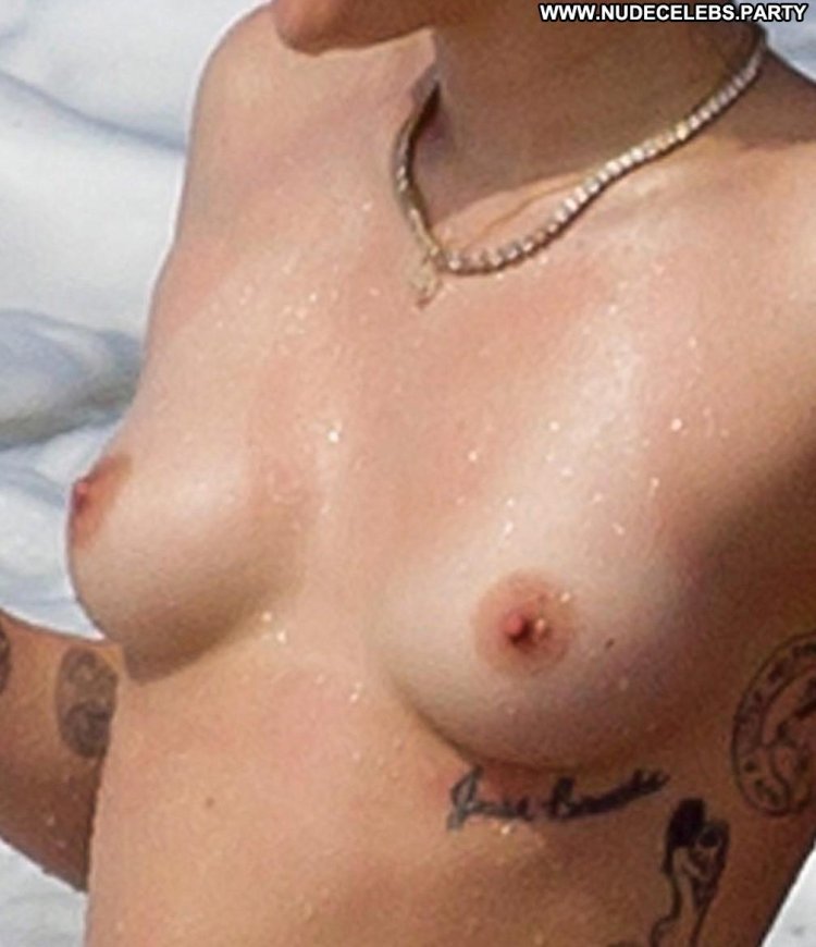 Miley cyrus nude