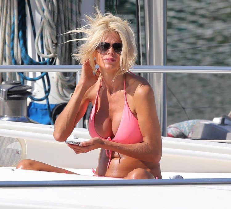 Victoria Silvstedt Feet